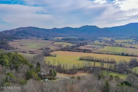 22 Whipoorwill Hill Way, Sevierville, TN 37862