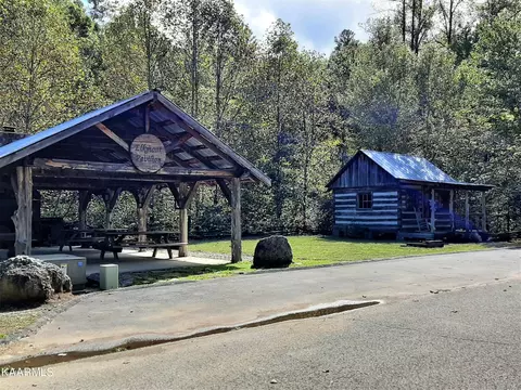 452454 Mt John Loop, Townsend, TN 37882 photo 5