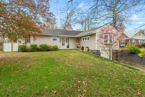 624 E Hunt Rd, Alcoa, TN 37701 photo 1