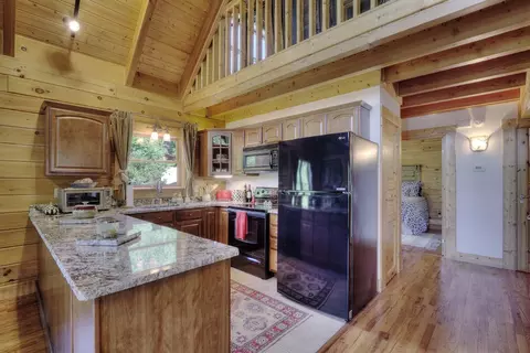 408 Mt John Loop Rd, Townsend, TN 37882 photo 2