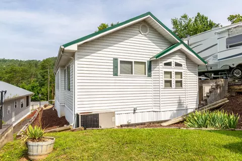 416 Mountain Thrush Dr, Townsend, TN 37882 photo 24