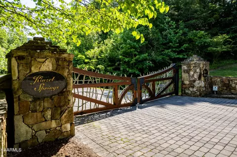 135 Springside Way, Townsend, TN 37882