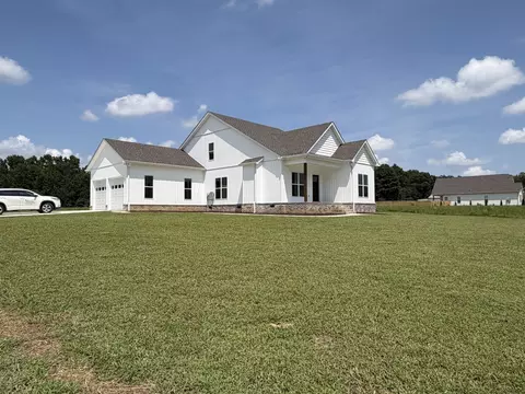 234 Lantz Rd E, Lawrenceburg, TN 38464