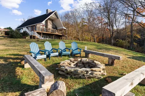 Exterior - 3721 S Hyde Rd, Springfield, TN 37172 photo 9 of 12