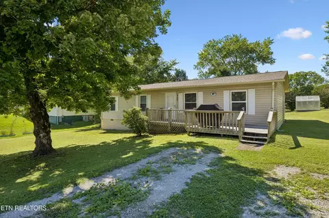 717 Bernard Ave, Rockwood, TN 37854