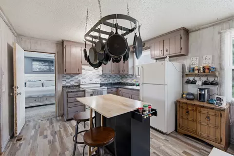 Kitchen - 6539 Longview Dr, Murfreesboro, TN 37129 photo 4 of 4