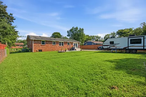 Exterior - 6539 Longview Dr, Murfreesboro, TN 37129 photo 5 of 6