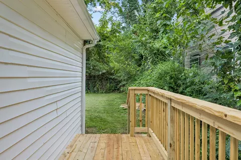 Exterior - 527 E Castle St, Murfreesboro, TN 37130 photo 2 of 4