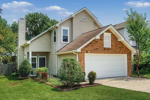 105 Hunters Chase Dr, Smyrna, TN 37167