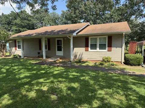 1020 Rosier Rd, Lawrenceburg, TN 38464