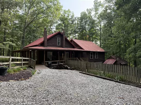 360 Joe Barnett Rd, Jamestown, TN 38556