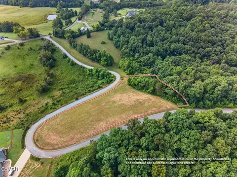 18 Woodland Creek Rd, Dandridge, TN 37725