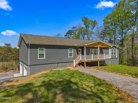126 Deer Run Way, Dandridge, TN 37725