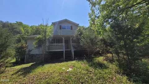 263 W Price Rd, Dandridge, TN 37725