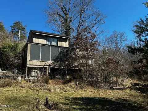 1629 Cherry Brook Dr, Dandridge, TN 37725