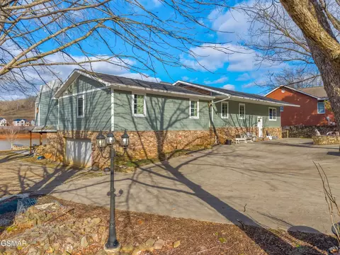 795 Lakewood Dr, Jefferson City, TN 37760