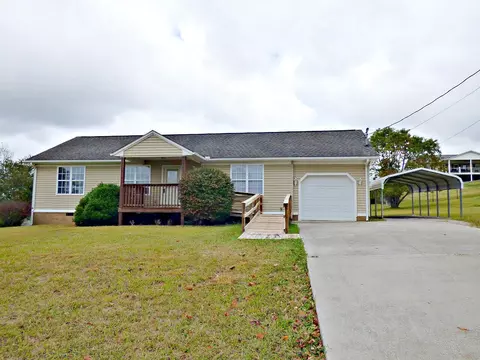 1708 Corral Ln, Dandridge, TN 37725