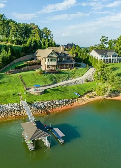 2137 Majestic Cir, Dandridge, TN 37725