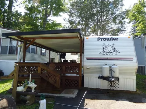5355 Parkway E, Cosby, TN 37722