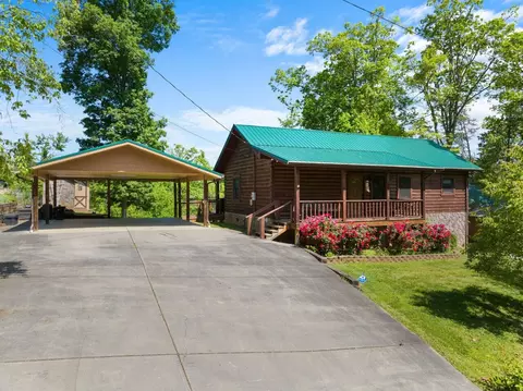 1629 Tucson Trl, Dandridge, TN 37725