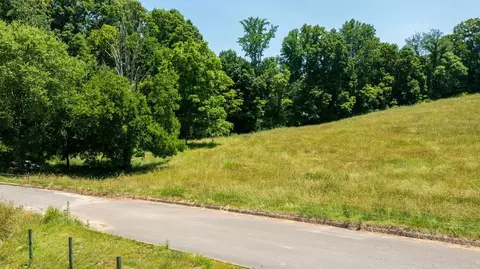 40 Stonehenge Way, Dandridge, TN 37725