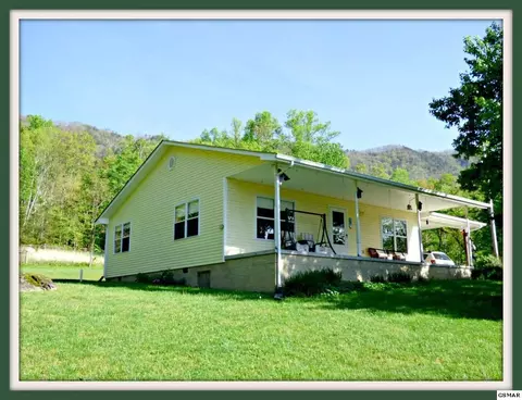 3676 Collier Loop, Dandridge, TN 37725 photo 2