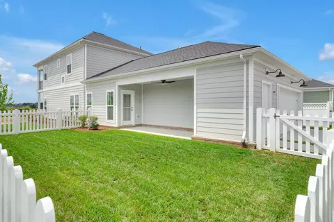 Exterior - 1815 Flatwaters St, Spring Hill, TN 37174 photo 7 of 10