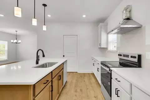 Kitchen - 1815 Flatwaters St, Spring Hill, TN 37174 photo 3 of 4
