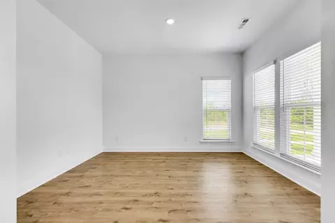 Living - 1815 Flatwaters St, Spring Hill, TN 37174 photo 4 of 5