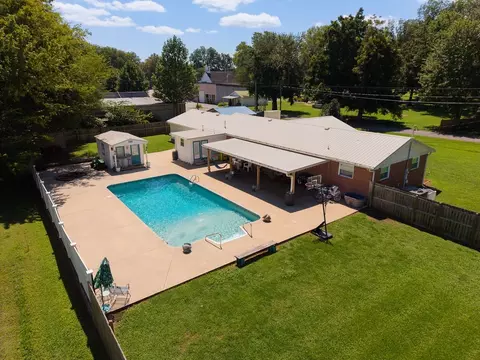 Exterior - 60 Lynn St, Morrison, TN 37357 photo 3 of 4