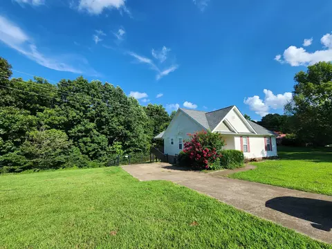 Exterior - 1149 Oak Grove Rd, Goodspring, TN 38460 photo 2 of 6