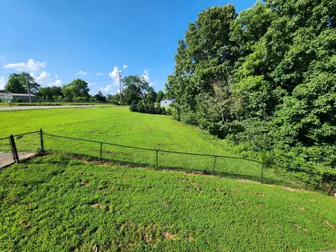 Exterior - 1149 Oak Grove Rd, Goodspring, TN 38460 photo 5 of 6