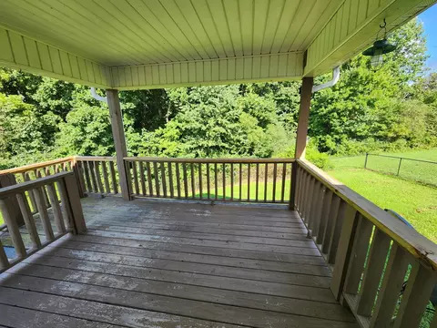 Exterior - 1149 Oak Grove Rd, Goodspring, TN 38460 photo 4 of 6
