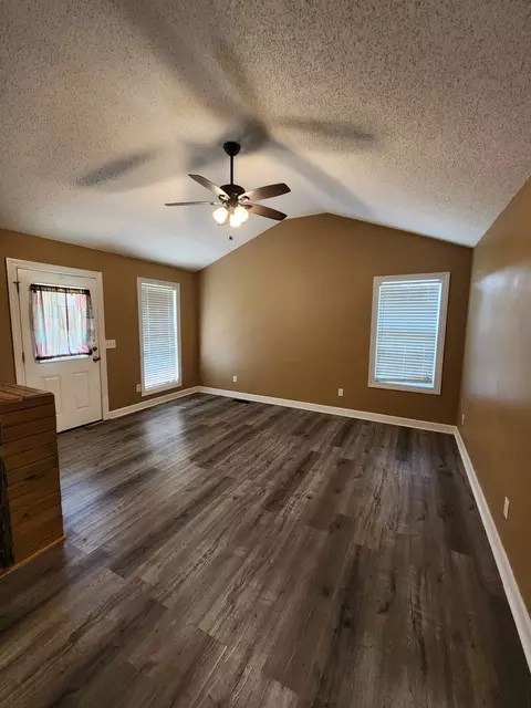 Living - 1149 Oak Grove Rd, Goodspring, TN 38460 photo 2 of 2