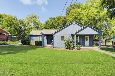 528 N College St, Madisonville, TN 37354