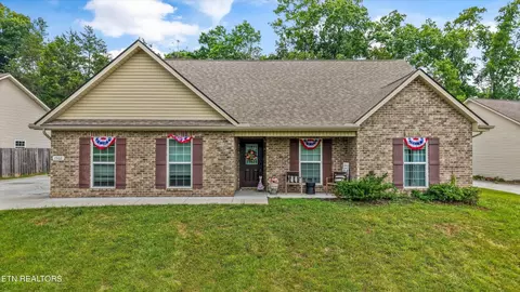 1502 Griffitts Blvd, Maryville, TN 37803