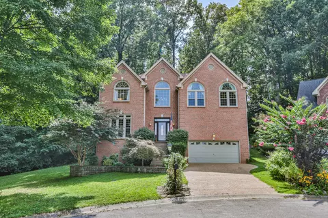 3800 Lakeridge Run, Nashville, TN 37214