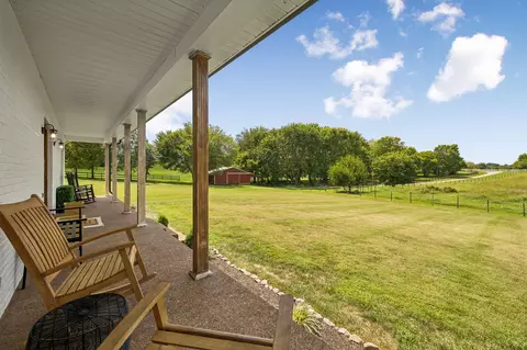 Exterior - 3695 Dobbin Rd, Springfield, TN 37172 photo 6 of 13