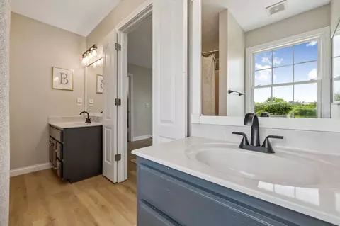Bath - 3695 Dobbin Rd, Springfield, TN 37172 photo 4 of 5