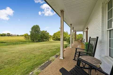 Exterior - 3695 Dobbin Rd, Springfield, TN 37172 photo 5 of 13