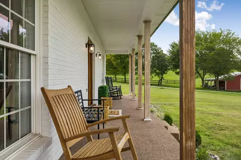 Exterior - 3695 Dobbin Rd, Springfield, TN 37172 photo 7 of 13