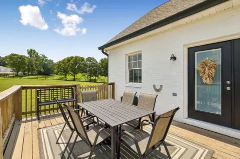 Exterior - 3695 Dobbin Rd, Springfield, TN 37172 photo 9 of 13