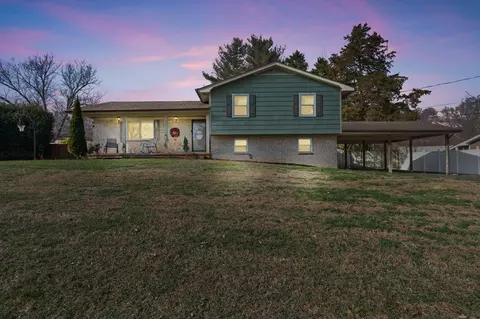927 Tri Cir NE, Cleveland, TN 37312