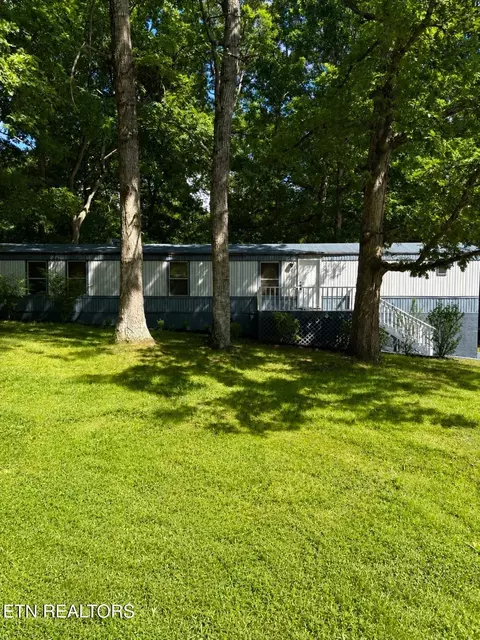 254 Dartmoor Dr, Crossville, TN 38558