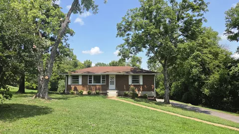 1208 Sussex Ct, Nashville, TN 37207