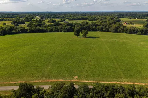 1326 Wallace Thompson Rd, Lewisburg, TN 37091