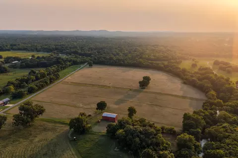 1334 Wallace Thompson Rd, Lewisburg, TN 37091