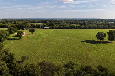 1334 Wallace Thompson Rd, Lewisburg, TN 37091