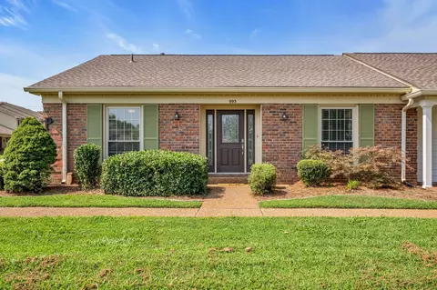 993 Todd Preis Dr, Nashville, TN 37221