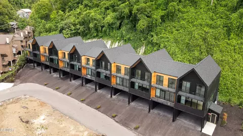 215 Circle Dr UNIT 12, Gatlinburg, TN 37738
